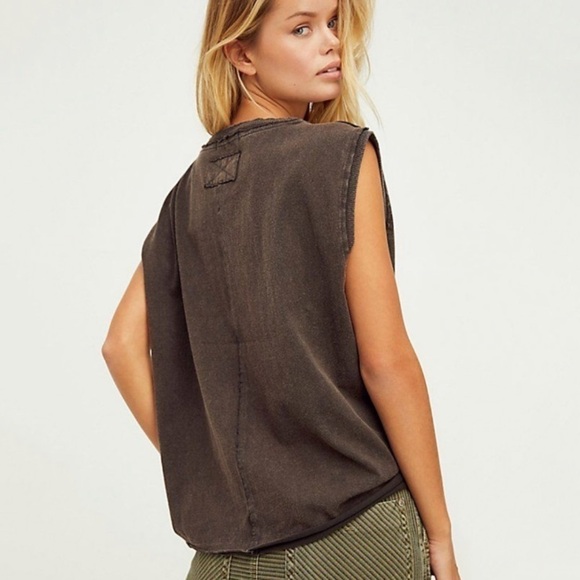 NWT Free People Kaiser Muscle Tank Tee in Raven’s Feather - Picture 3 of 10